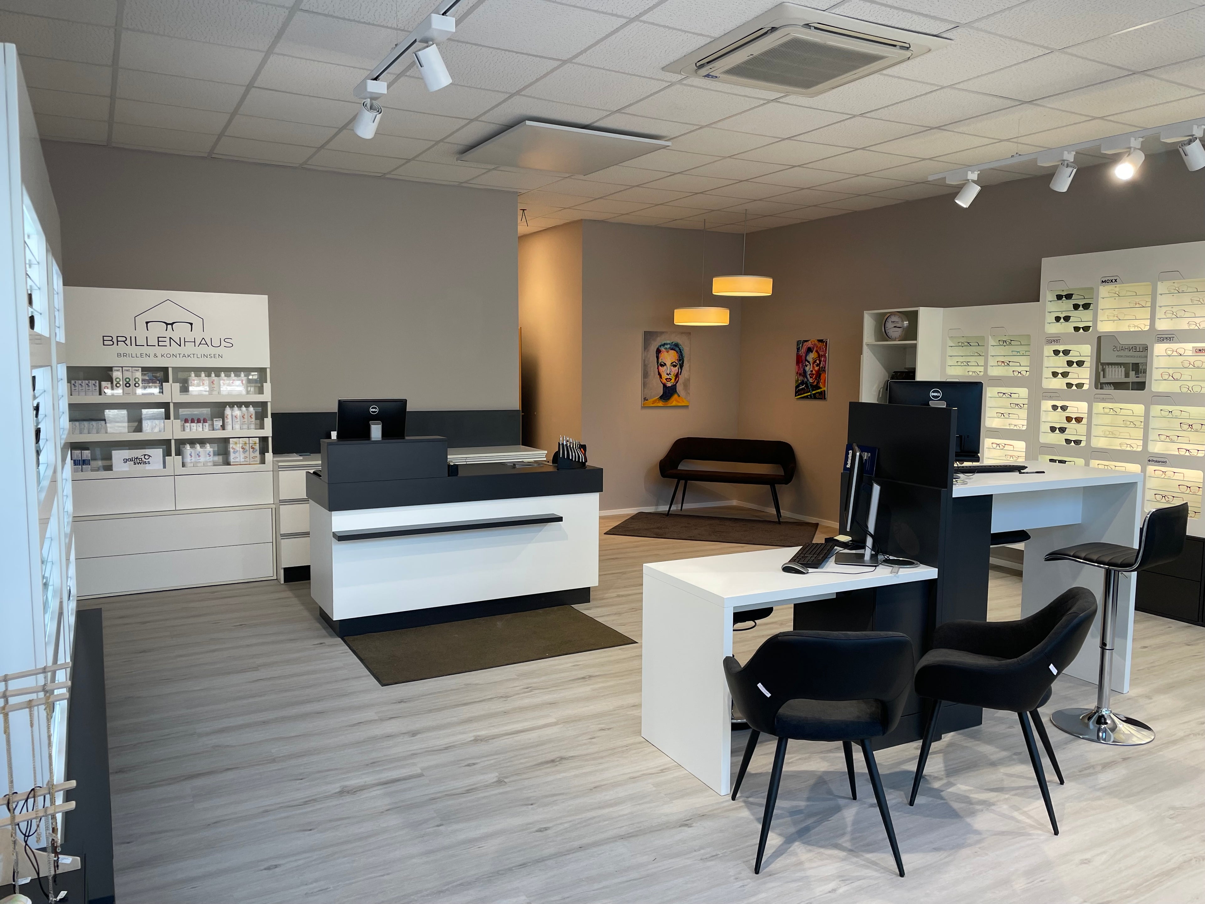 Brillenhaus, Geschäftsansicht Eingang